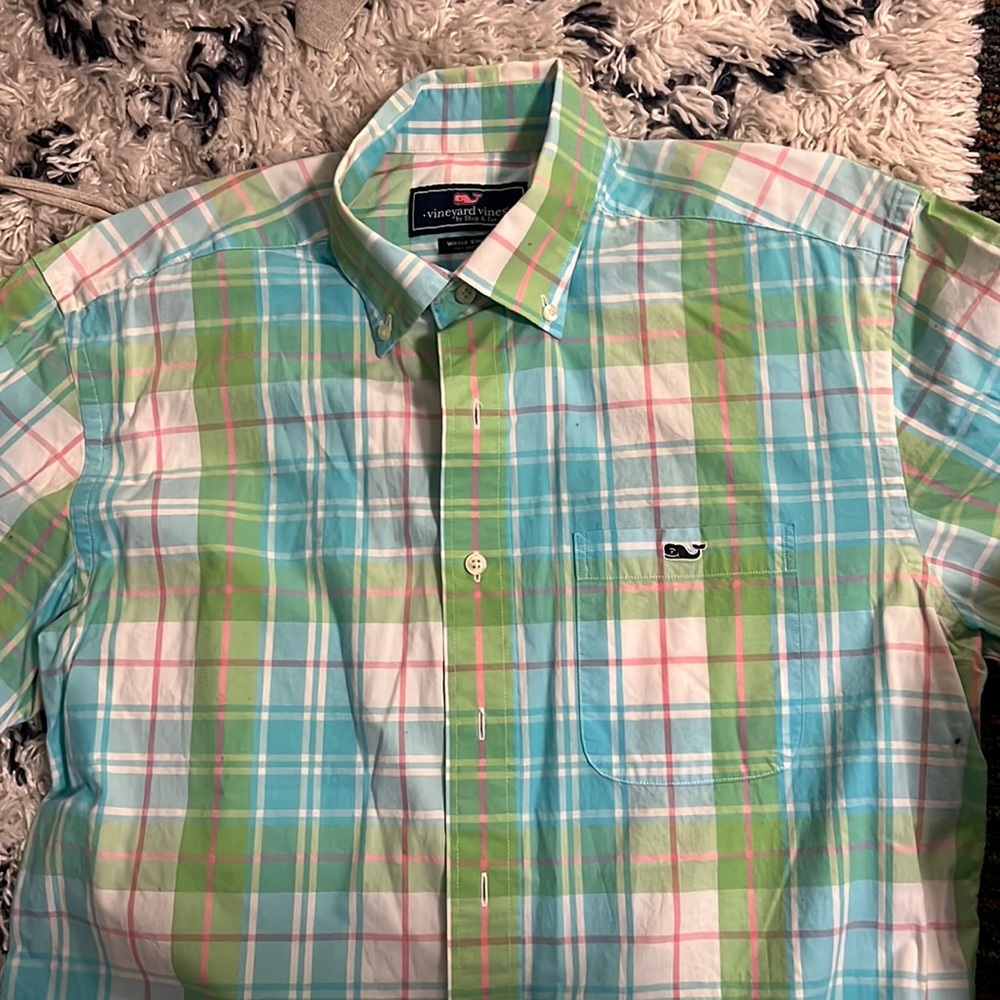 Vineyard vines short sleeve.